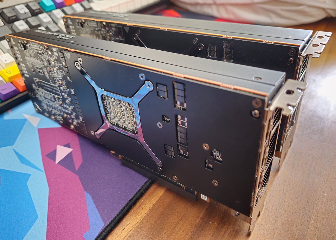 AMD Radeon Pro W7900 W7800 Review